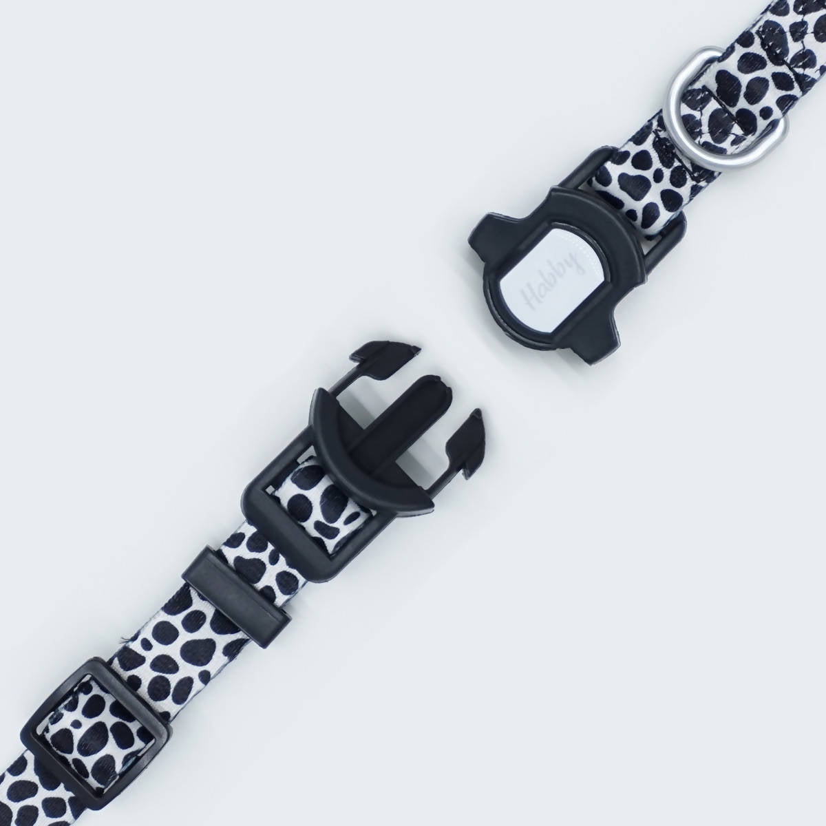 Vibrant collection of dog collars available in our online pet shop. Premium designer dog collar, now in stock at our online store.