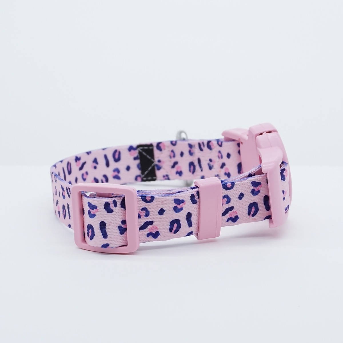 Vibrant collection of dog collars available in our online pet shop. Premium designer dog collar, now in stock at our online store.